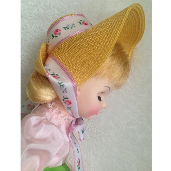 ❌SOLD!❌Vintage Madame Alexander collectible “Mary, Mary”doll - Picture 8 of 12